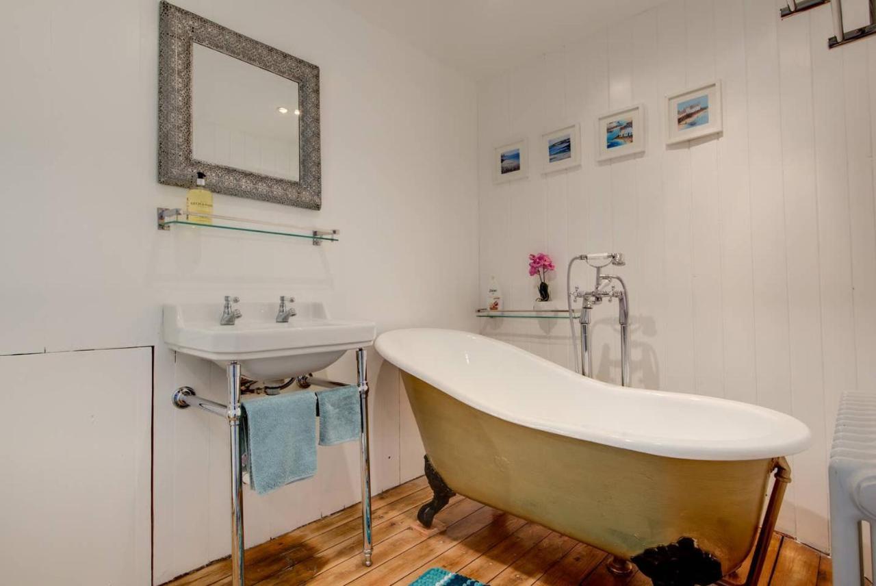 Carnegie Library: Austen Apartment 2 Bedroom Mexborough Экстерьер фото